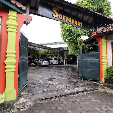Reddoorz Plus Syariah Near Lempuyangan Station 3 Yogyakarta Exterior foto